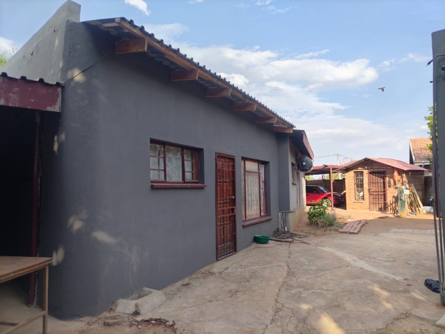 10 Bedroom Property for Sale in Rustenburg Central North West